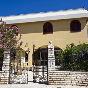 Orlando Vacanze 3*, Erice Italia